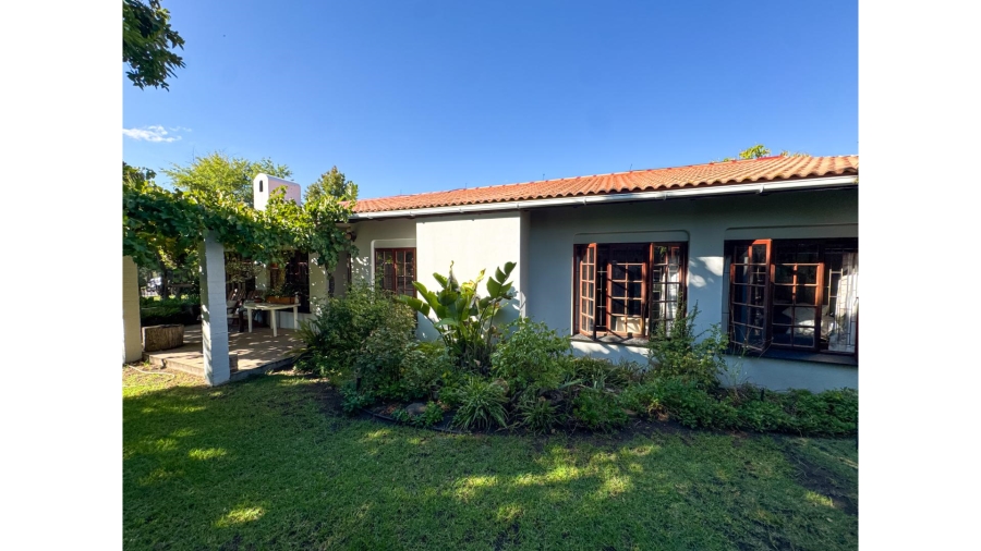 3 Bedroom Property for Sale in Prince Alfred Hamlet Western Cape